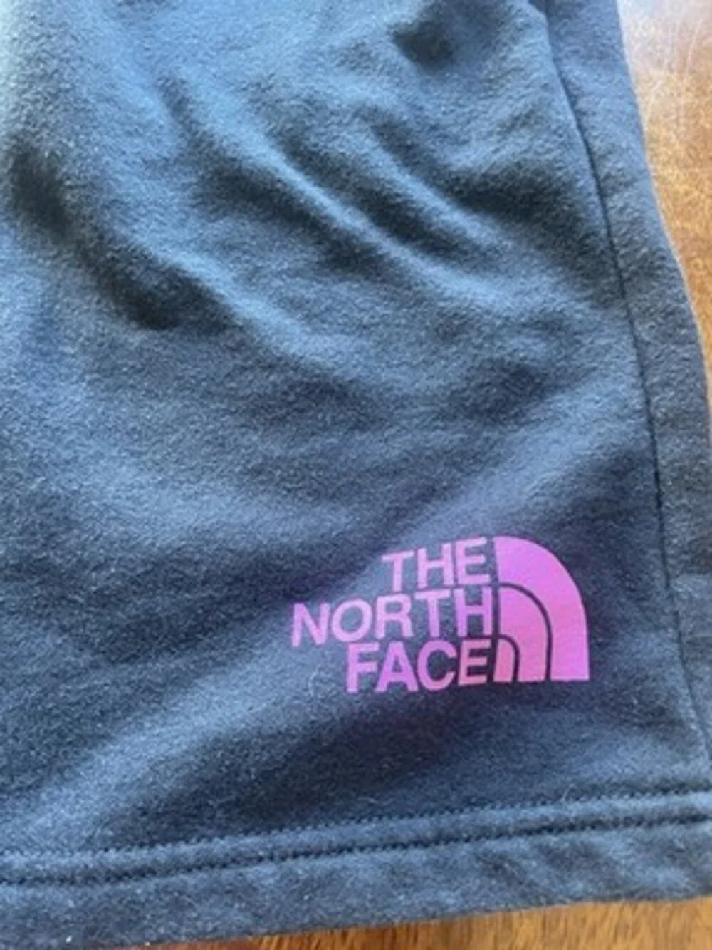 The North Face Men’s Simple Logo Fleece Shorts Black Pink Logo Size M